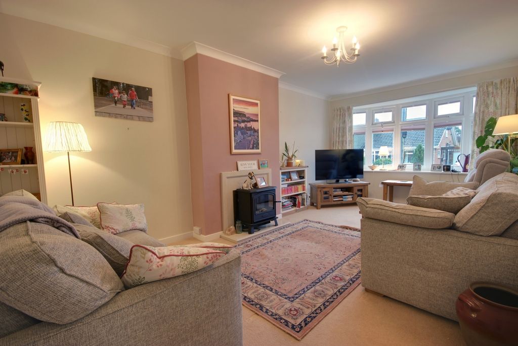 Property photo 2 of 21 1 Lounge A