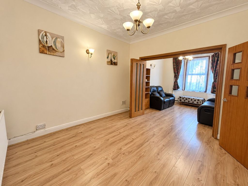 Property photo 3 of 11 Diner / Lounge