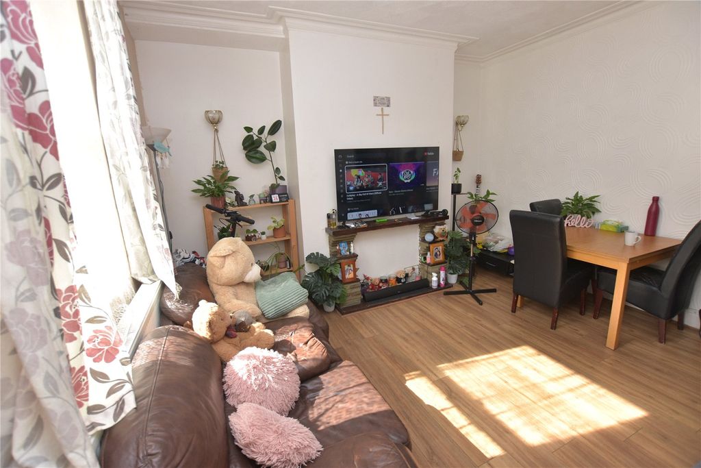 Property photo 2 of 10 Picture No. 06