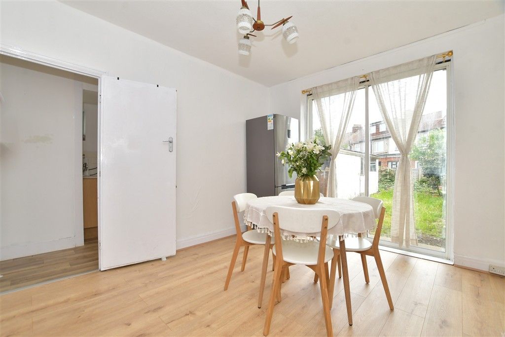 Property photo 2 of 12 Dining Area