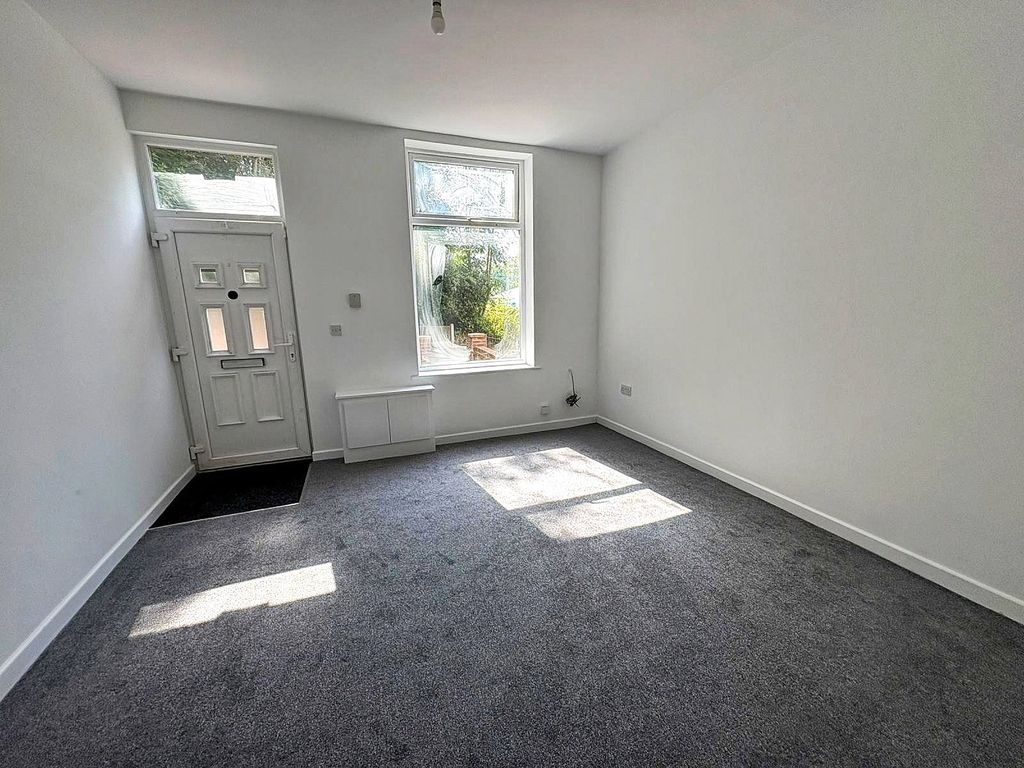 Property photo 2 of 11 Living Room