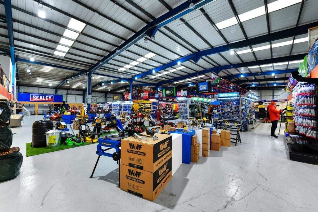 Property photo 3 of 7