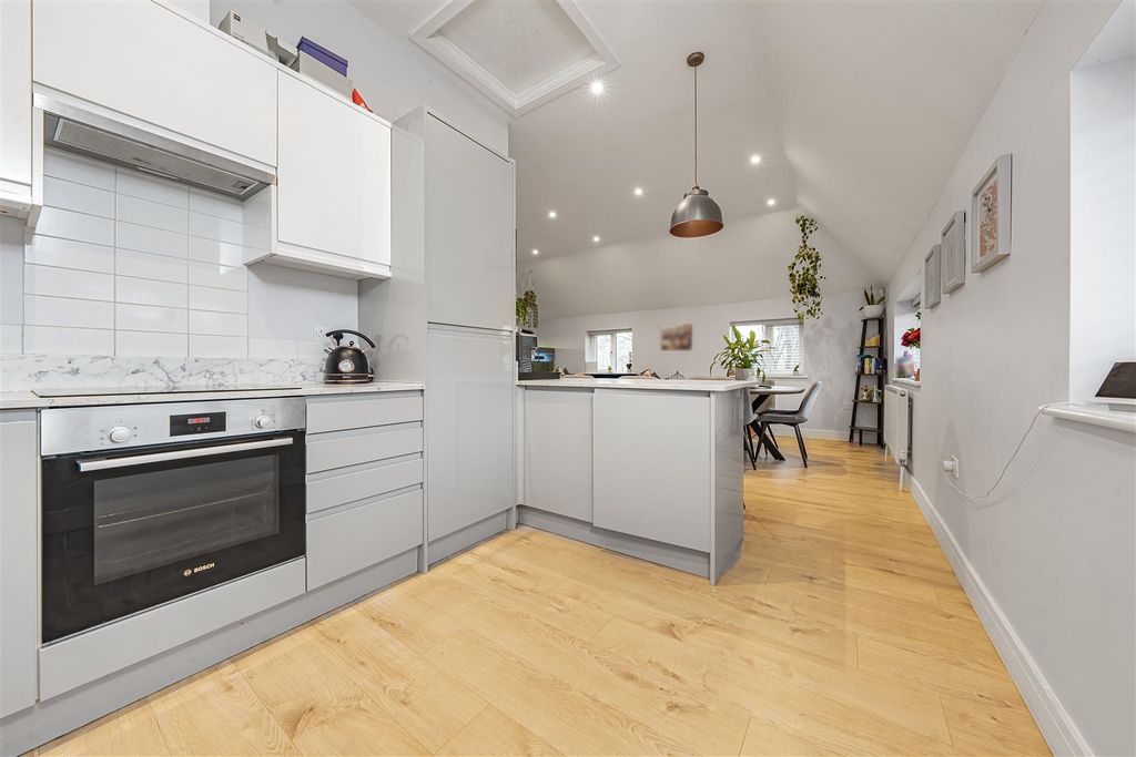 Property photo 2 of 12 Photo Dec 04 2025, 11 52 34 Am.Jpg