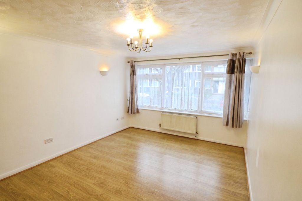 Property photo 2 of 7 Picture No. 03