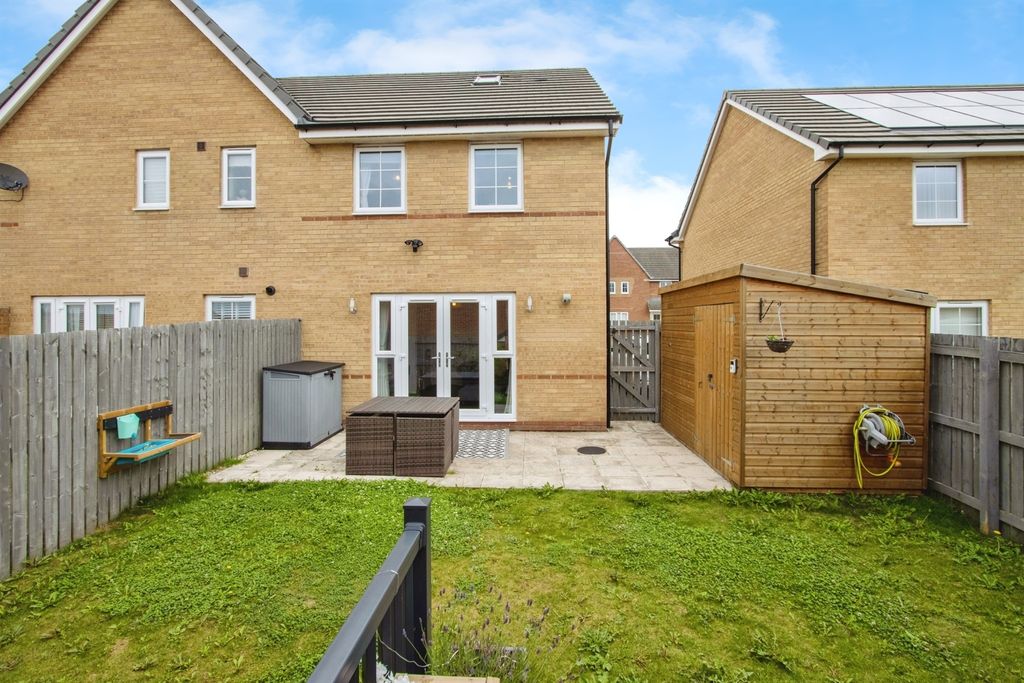 Property photo 2 of 17