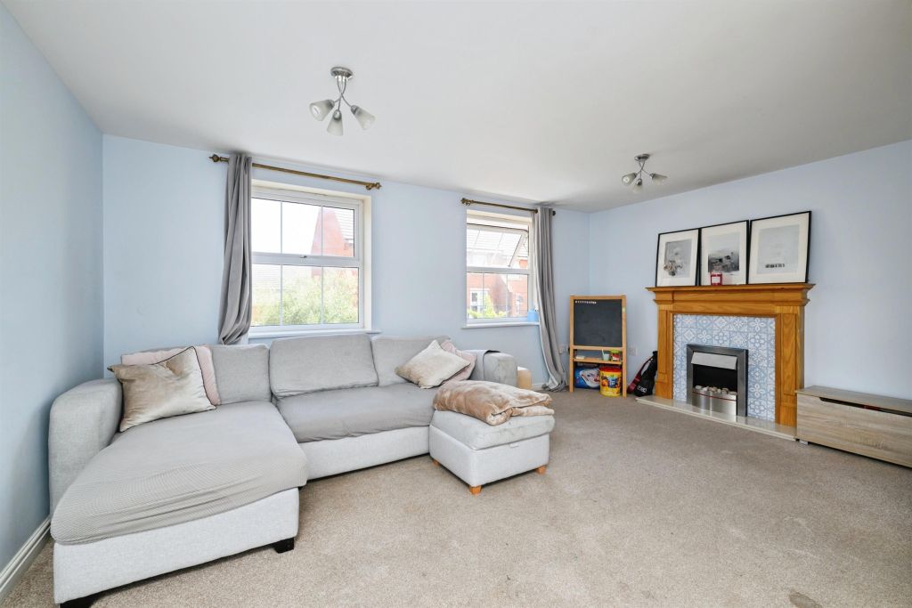 Property photo 3 of 18