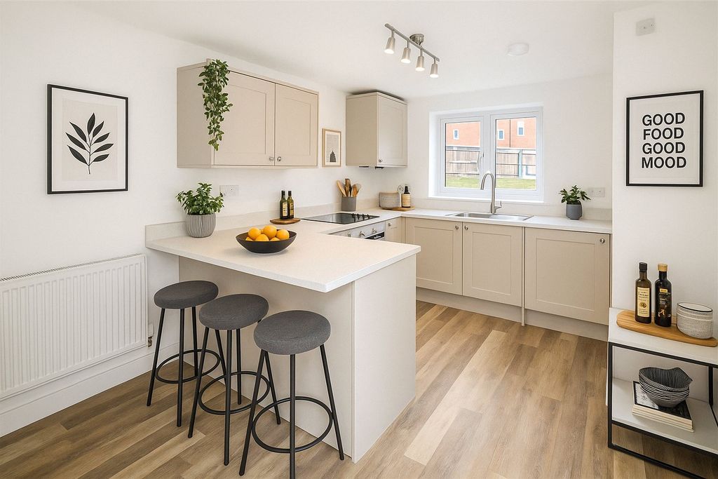Property photo 3 of 15 Kitchen/Dining Room
