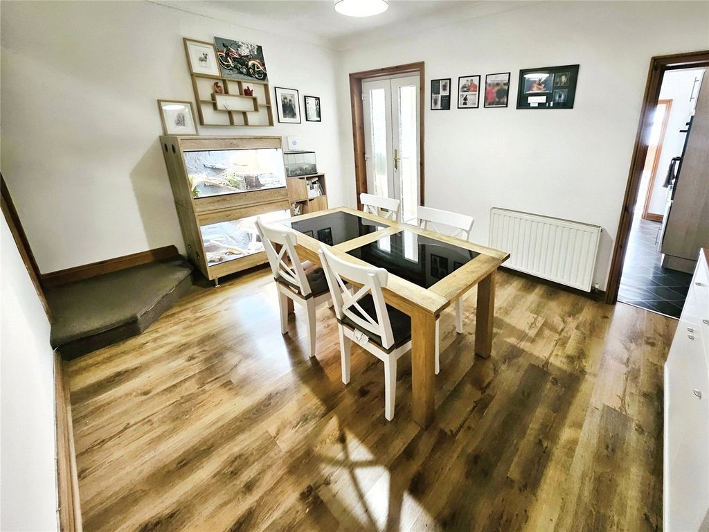 Property photo 3 of 11 Picture No. 08