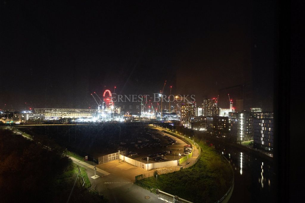 Property photo 2 of 22 Picture No. 40