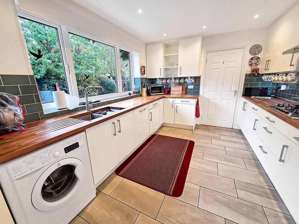 Property photo 3 of 25 Picture No. 28