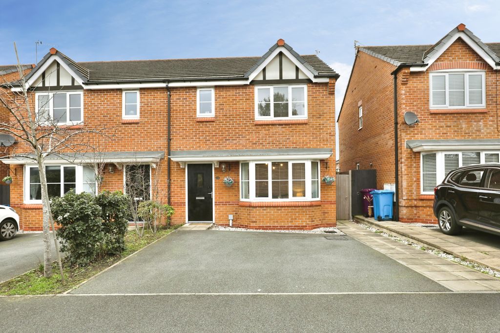 Property photo 1 of 15 Front