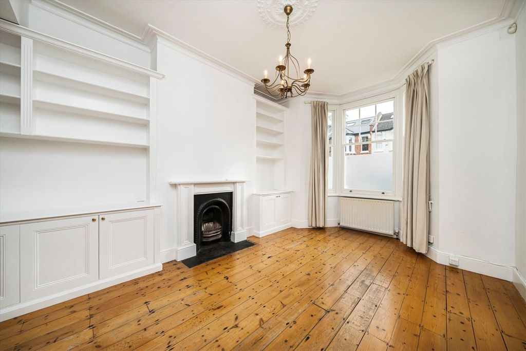 Property photo 2 of 9