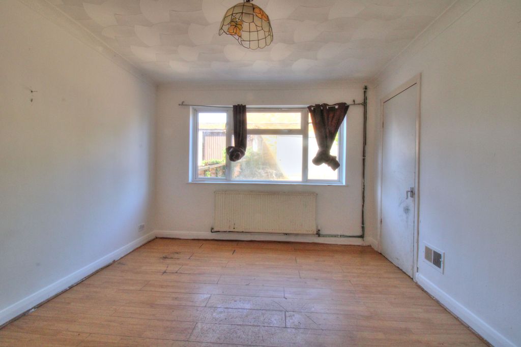 Property photo 3 of 12 Img_7928_29_30