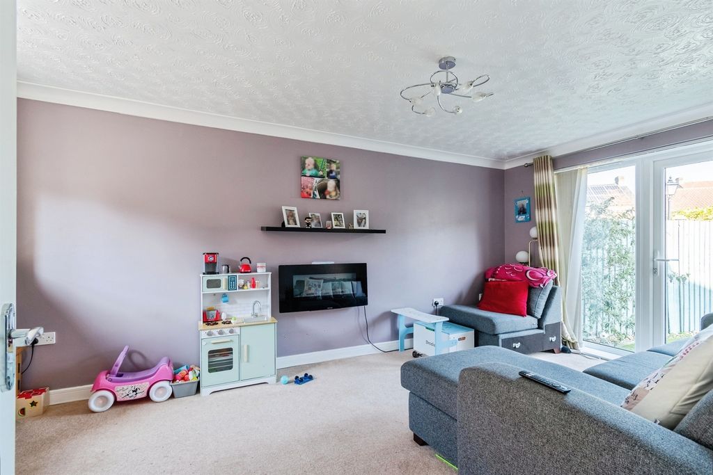 Property photo 3 of 24