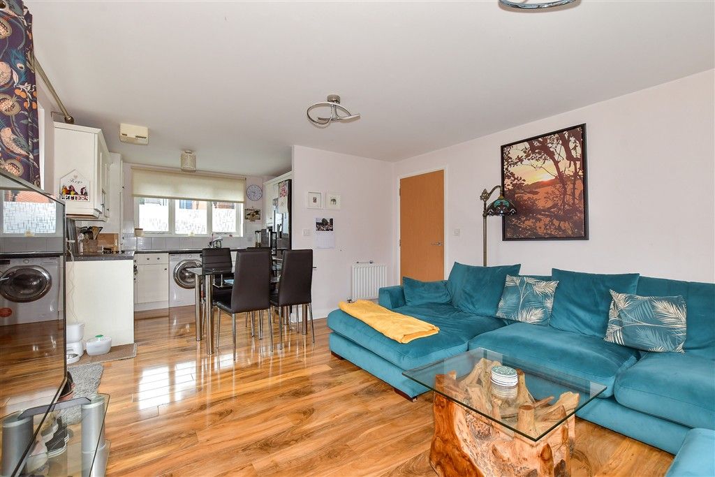 Property photo 3 of 13 Lounge/Diner