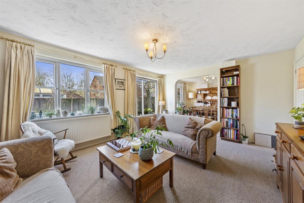 Property photo 3 of 20 18Lancasterdrweb13.Jpg