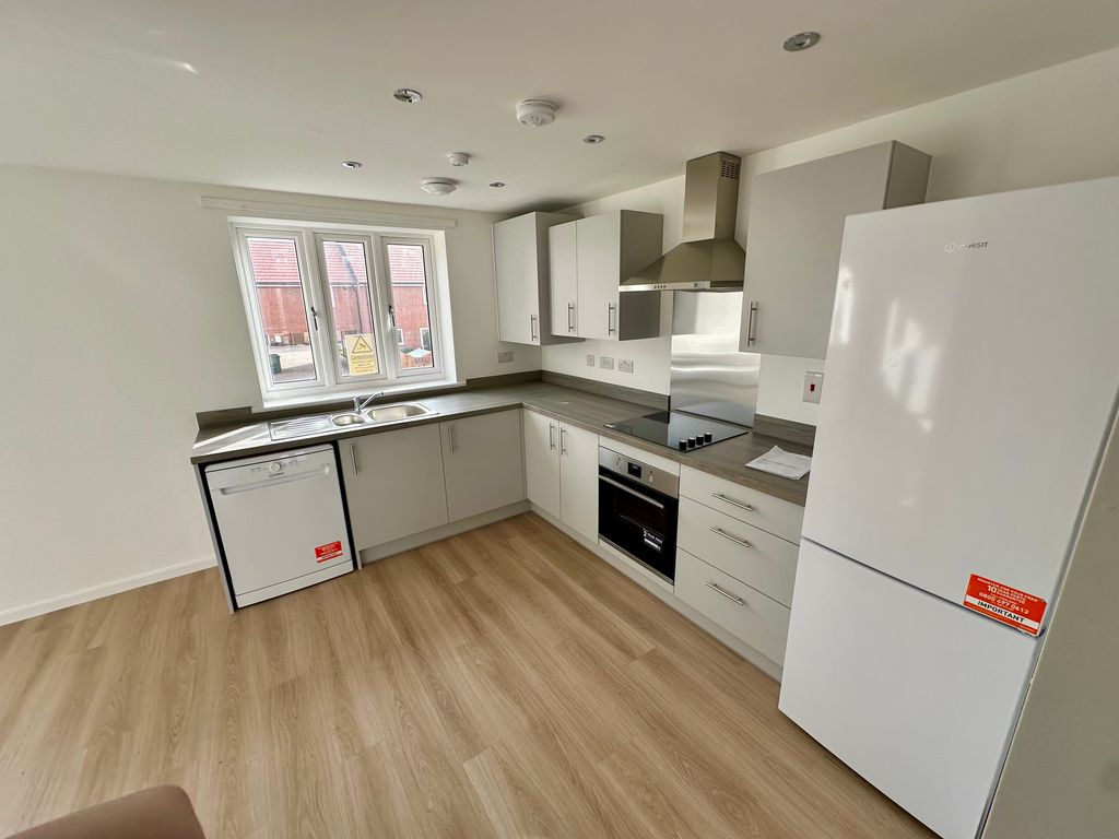 Property photo 2 of 19 Image