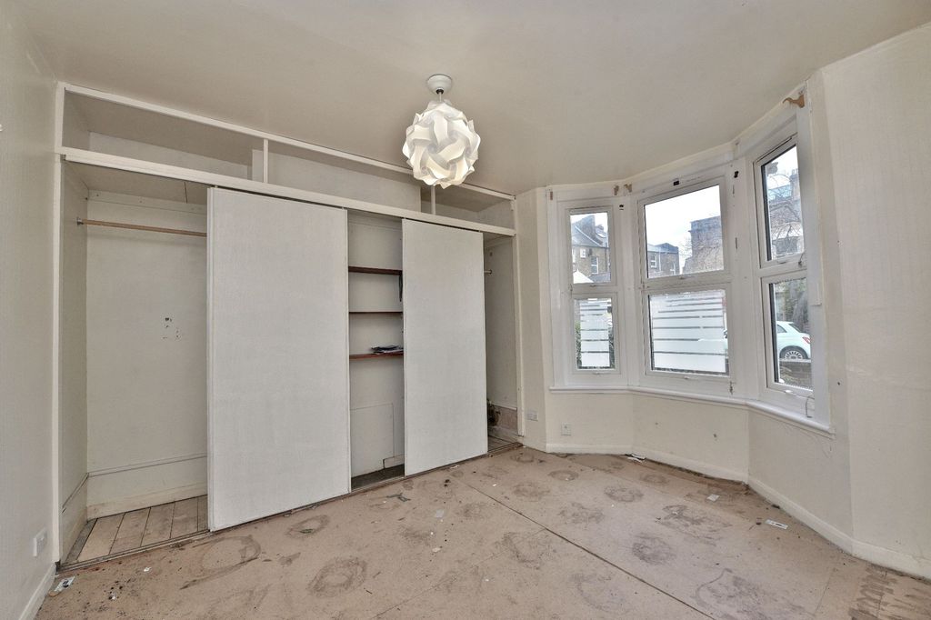Property photo 2 of 20 6 Barnwell Road, Brixton, London, Sw2 1Pw