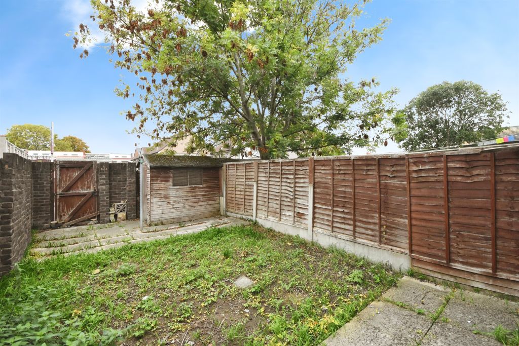 Property photo 2 of 11