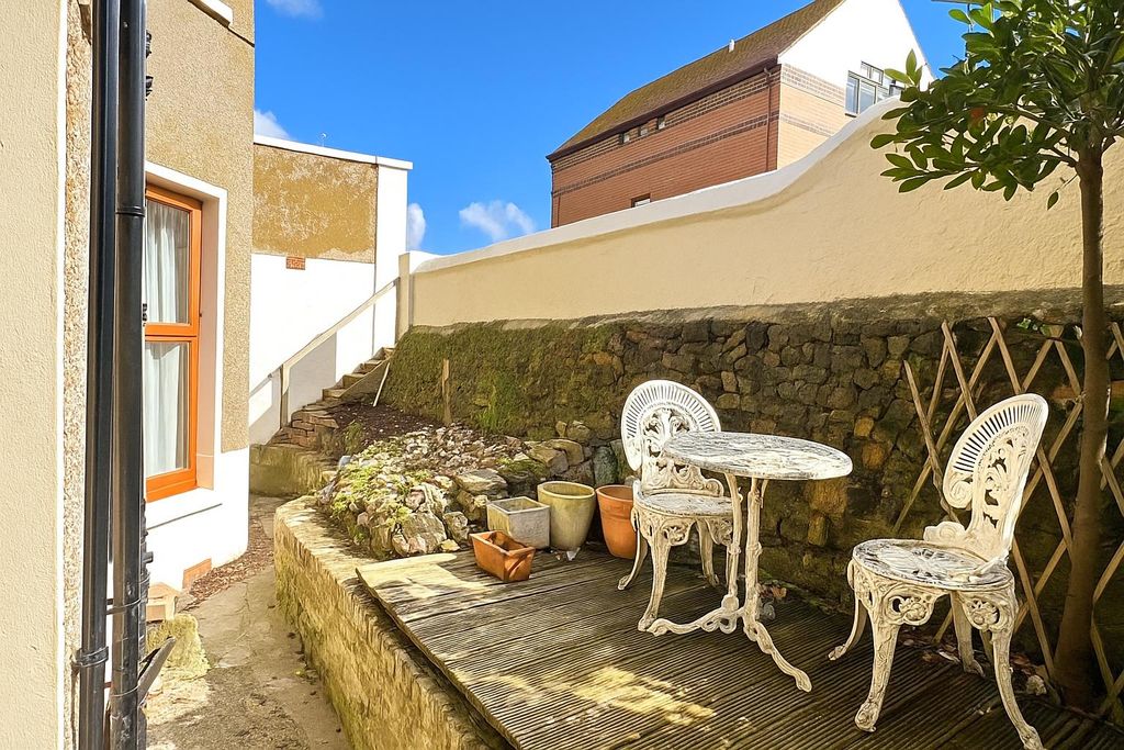 Property photo 3 of 19 Patio.Png