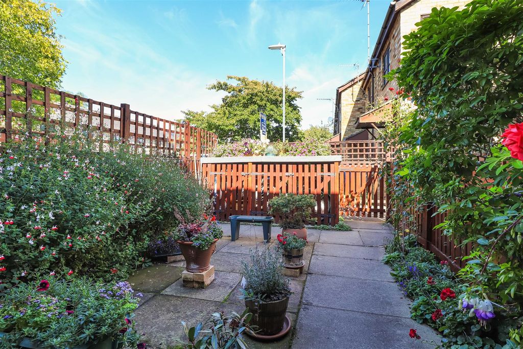 Property photo 3 of 11 Img (13).Jpg