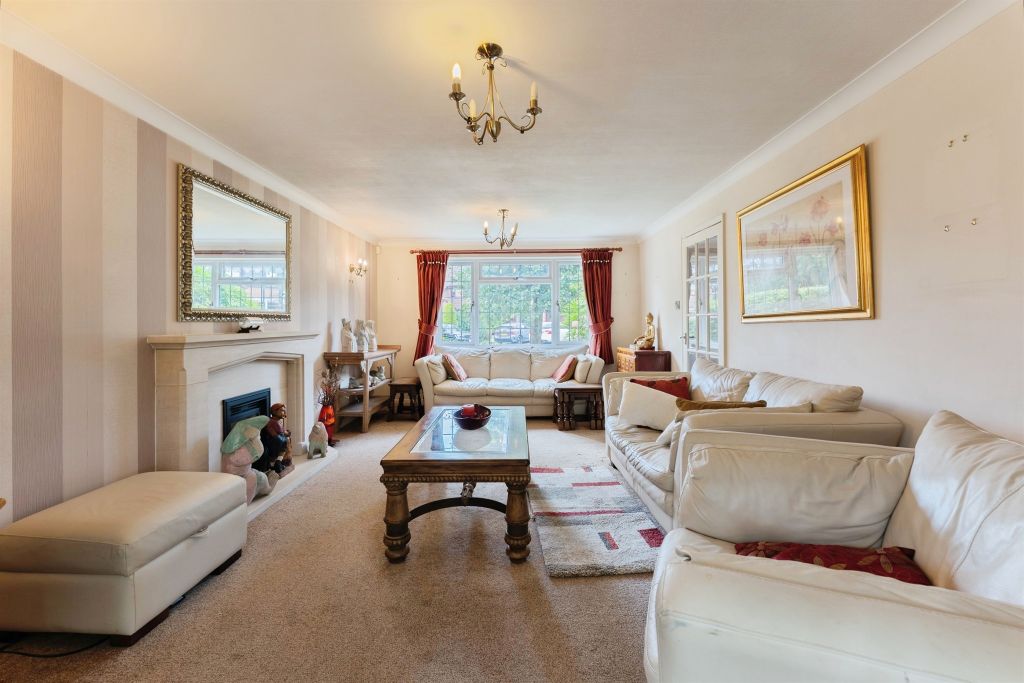 Property photo 2 of 17