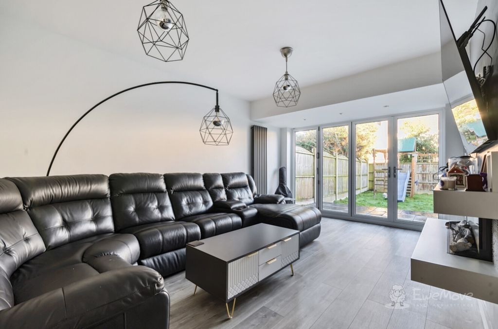Property photo 2 of 16 2