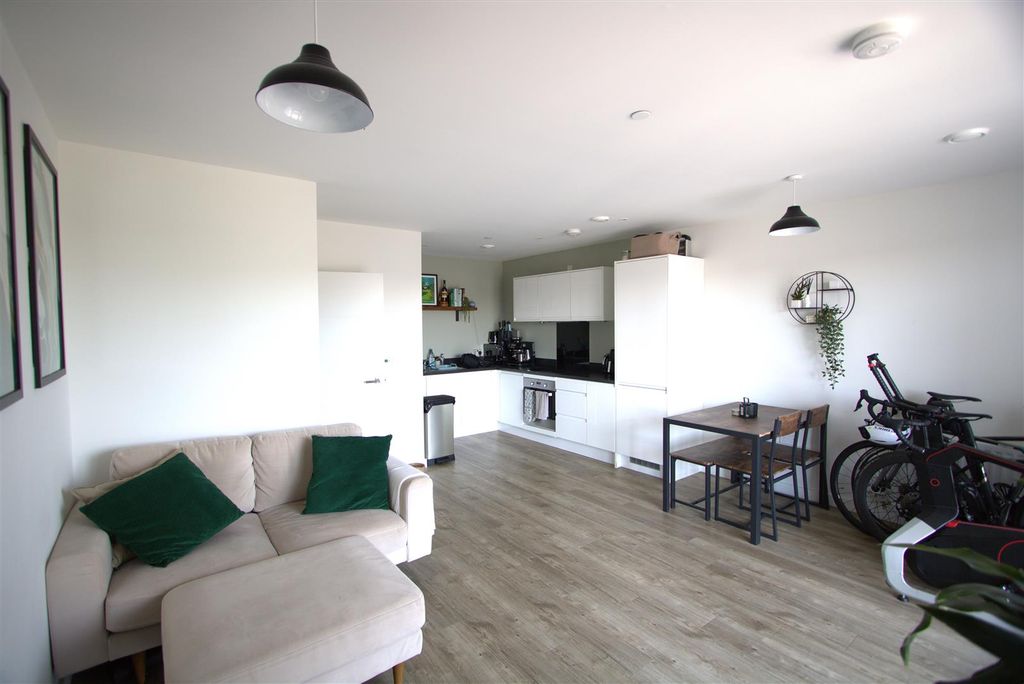Property photo 1 of 13 Img_7987.Jpg