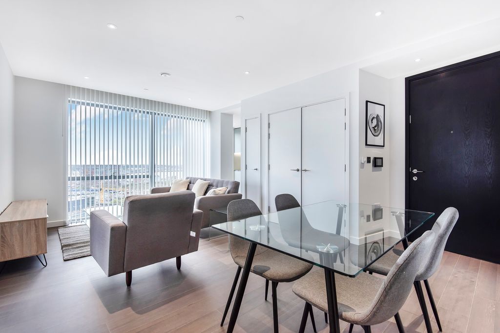 Property photo 1 of 14 Dining.Jpg