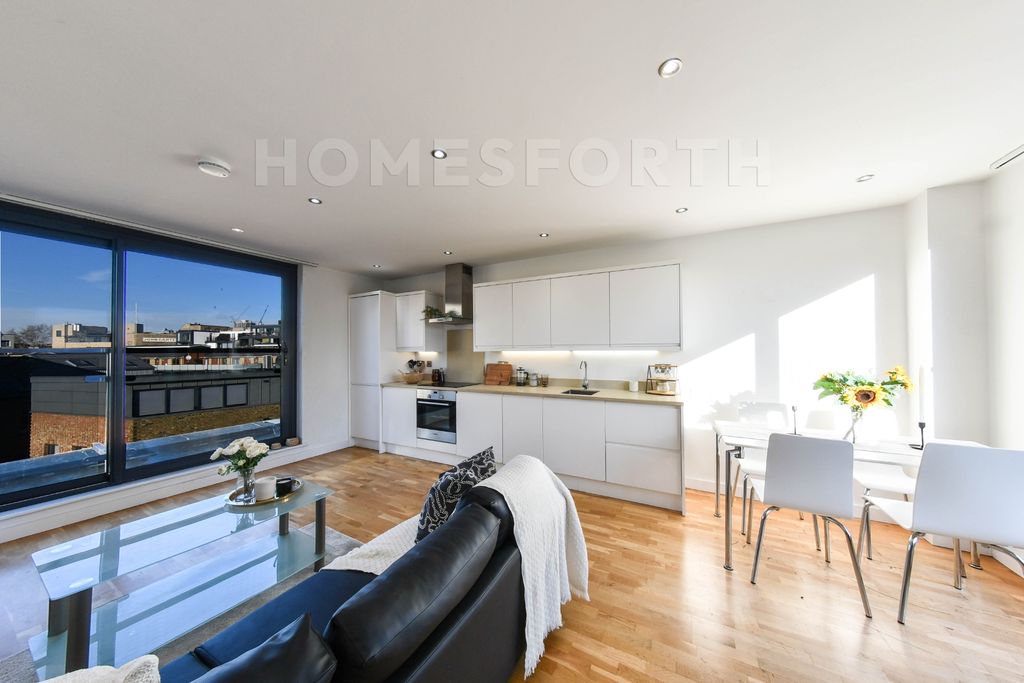 Property photo 2 of 13 Photo 4