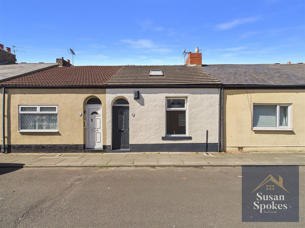 Property photo 1 of 19 Cam01858G0-Pr0262-Still029.Jpg