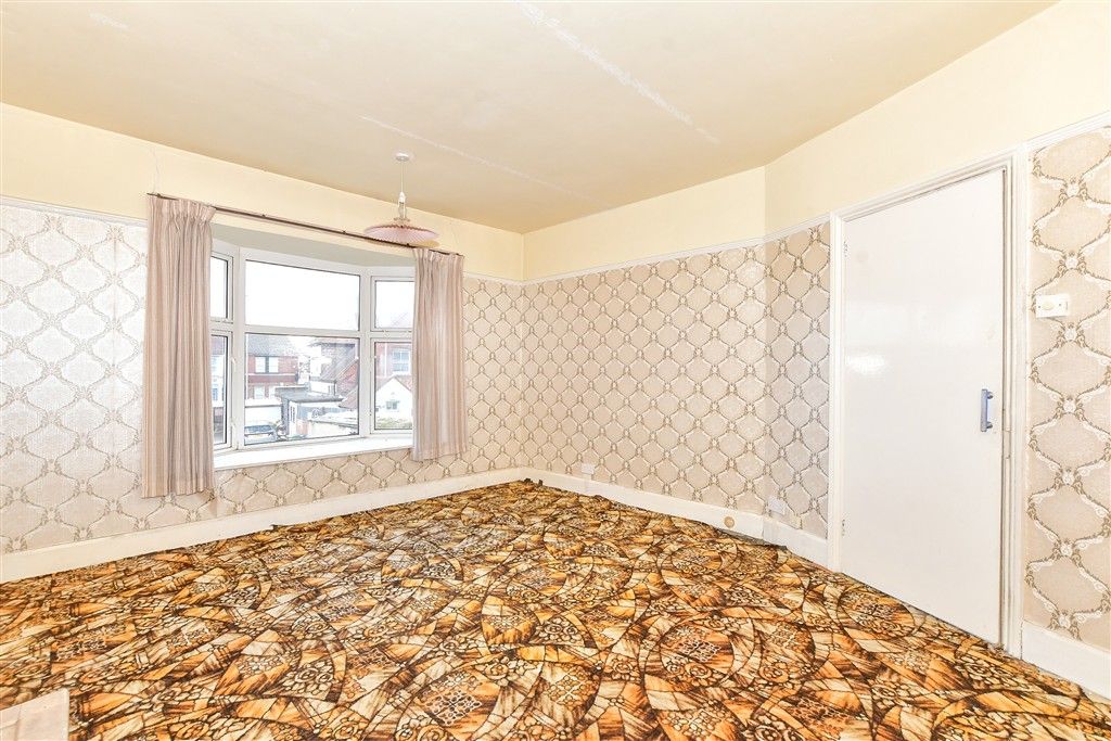 Property photo 3 of 9 Bedroom 1