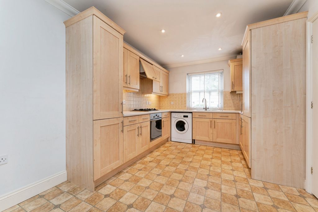 Property photo 2 of 19 Photo