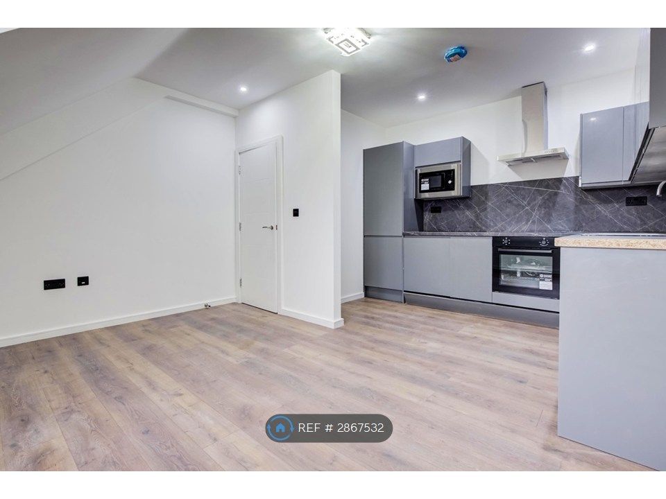 Property photo 3 of 34