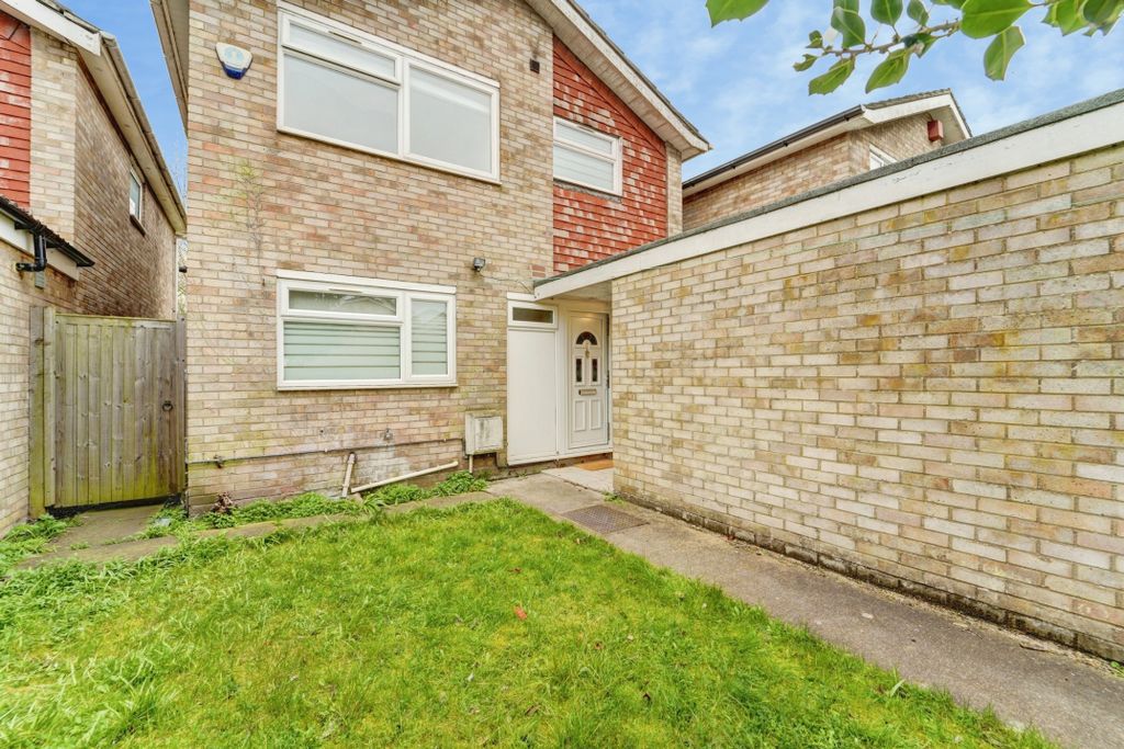 Property photo 1 of 15 Cover