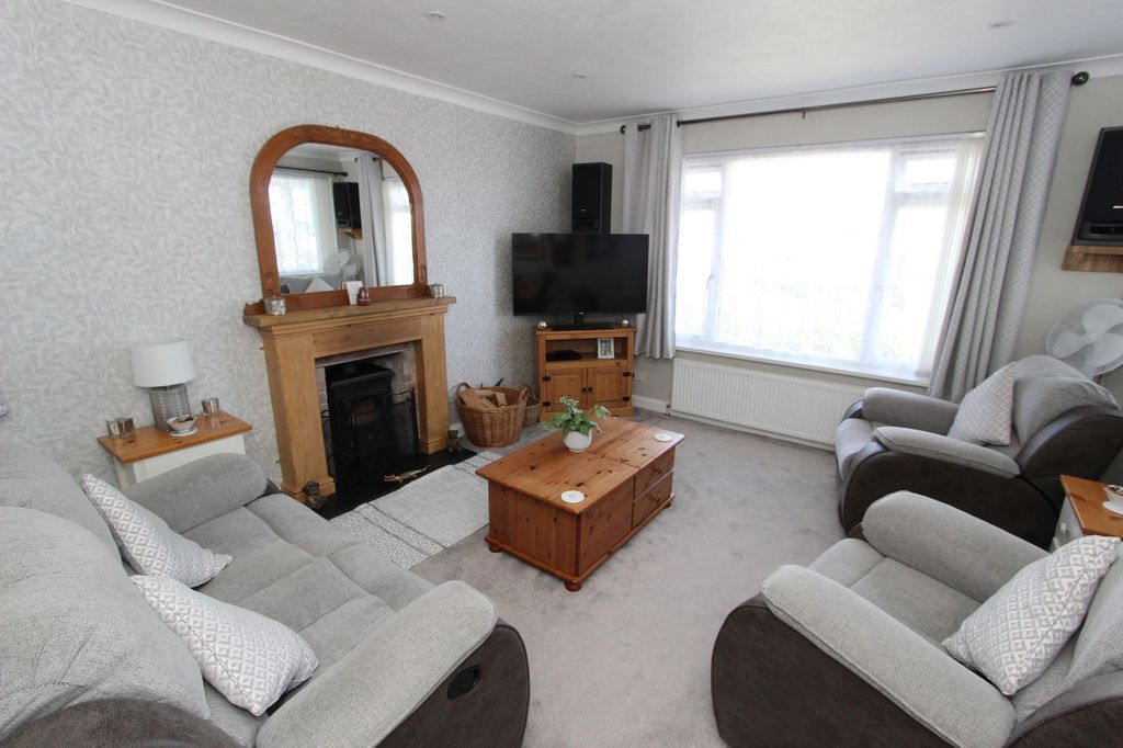 Property photo 2 of 24