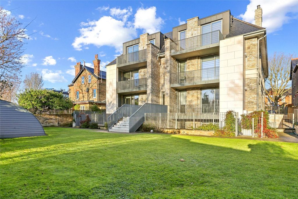 Property photo 2 of 14 Exterior 2