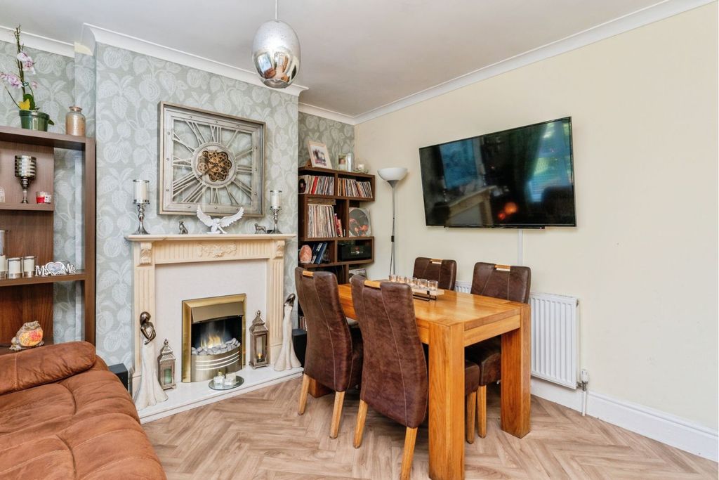 Property photo 3 of 14 Dining / Cinema Room