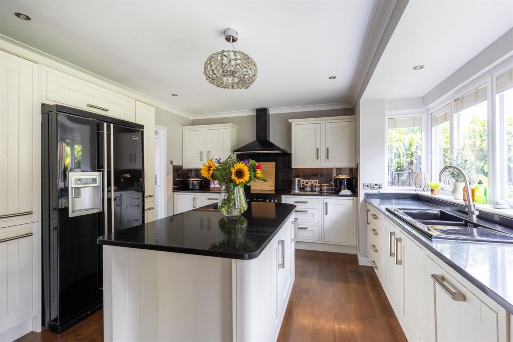 Property photo 3 of 26 21Chaterdrive-6.Jpg