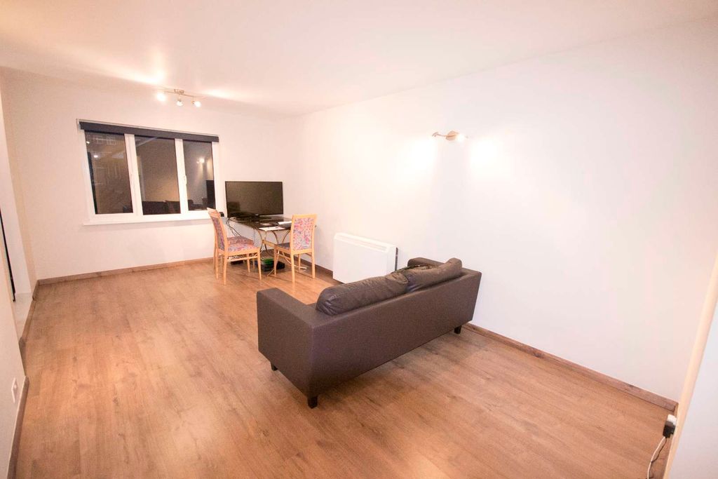 Property photo 1 of 5