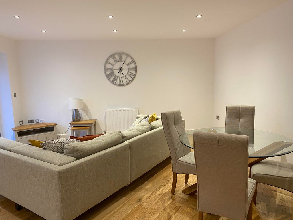 Property photo 3 of 12 Image