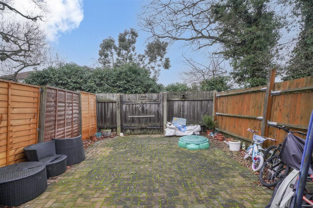 Property photo 2 of 13 11 Mary Peters Drive - C5Xsdiwk5Qf9mm3Grub6.Jpg