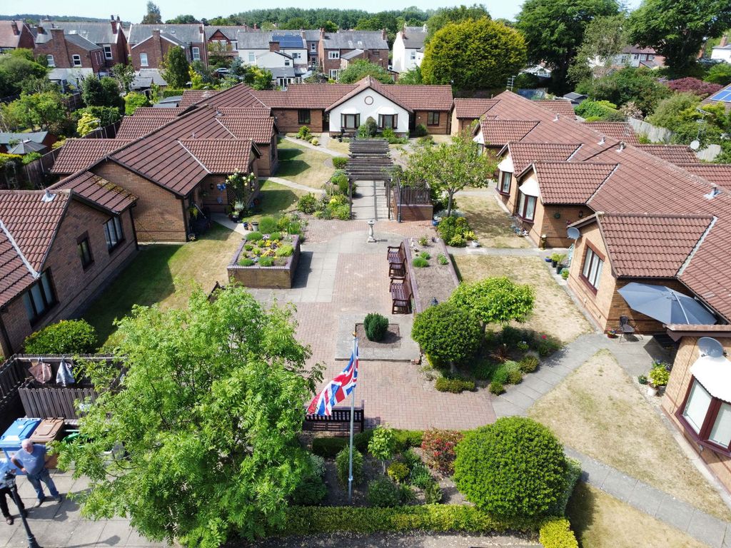 Property photo 3 of 12