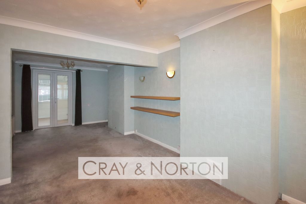 Property photo 2 of 12 Photo 1