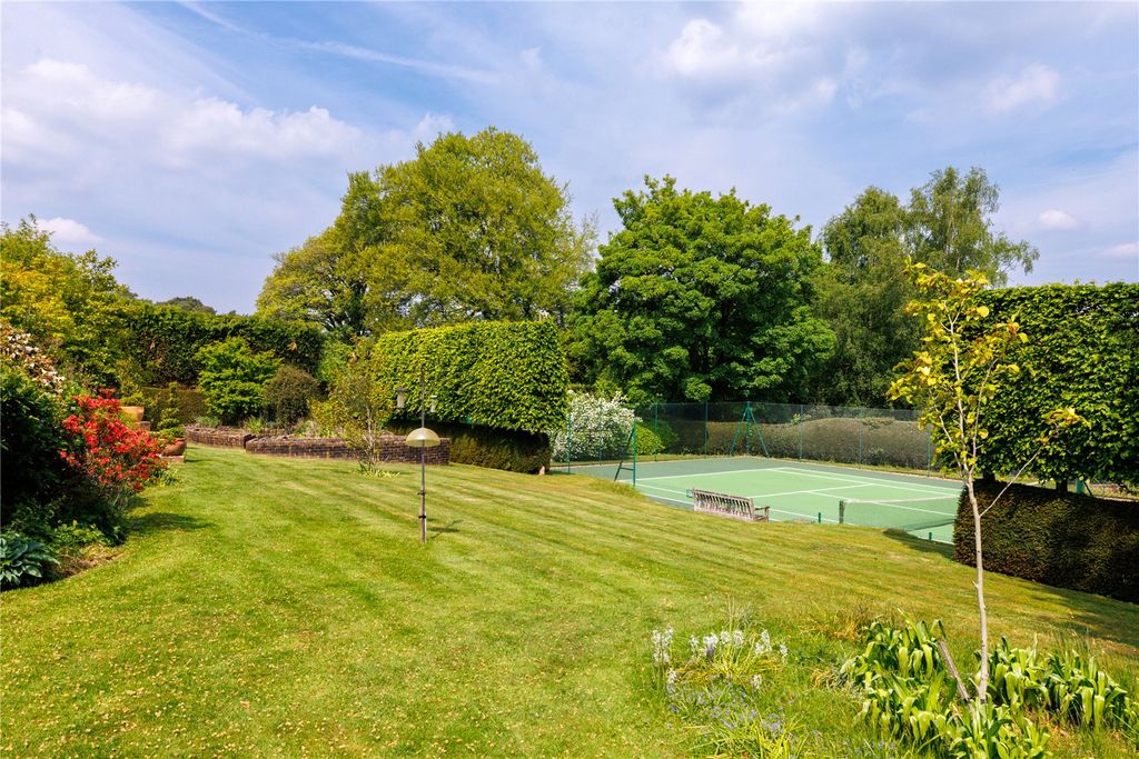 Property photo 3 of 34 Garden