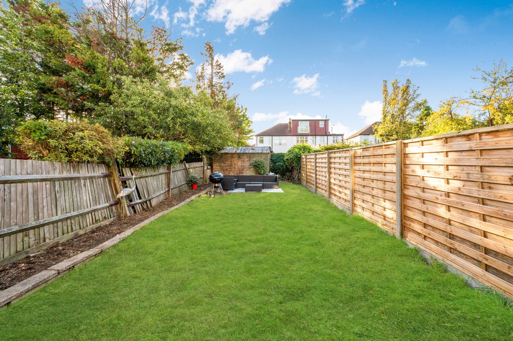 Property photo 2 of 15 Picture No. 20