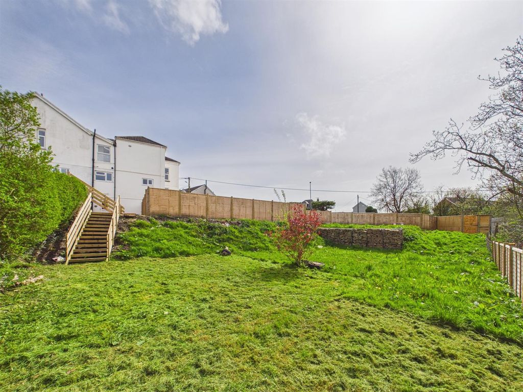 Property photo 2 of 23 Cam04045G0-Pr0082-Still021.Jpg