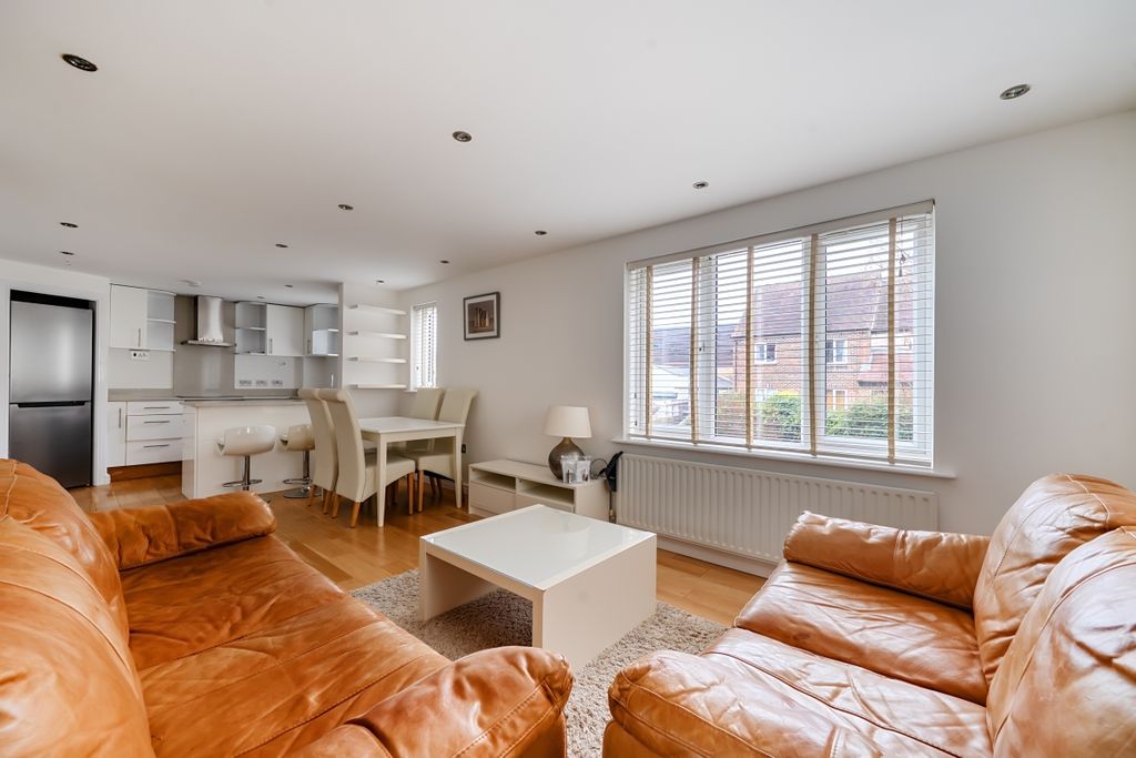 Property photo 1 of 34