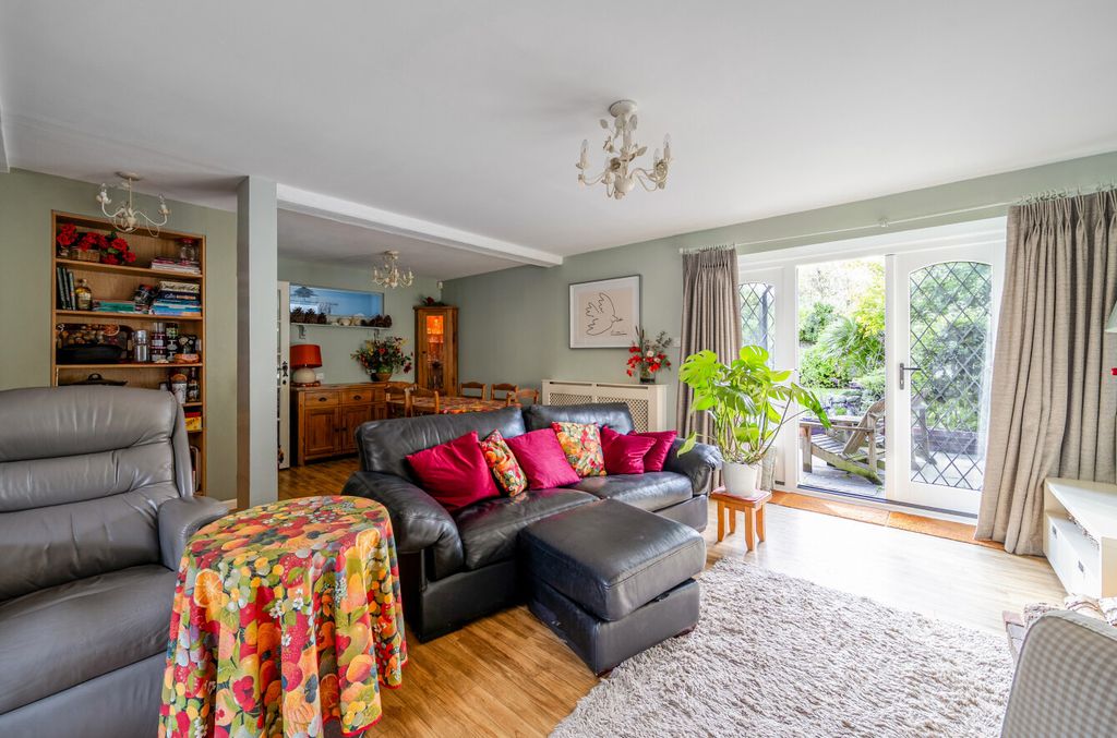 Property photo 2 of 17 1530361-8-1A11c92...