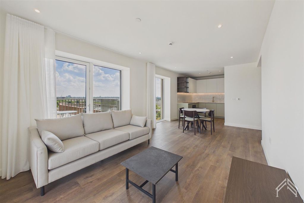 Property photo 2 of 22 10.Jpg